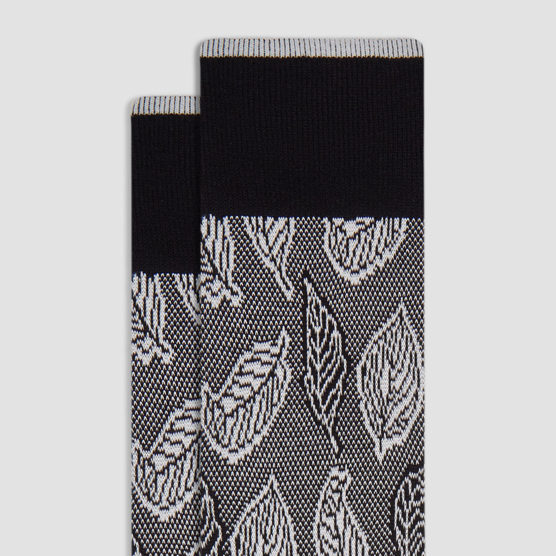 Leaf Pattern Mid-Calf Socks