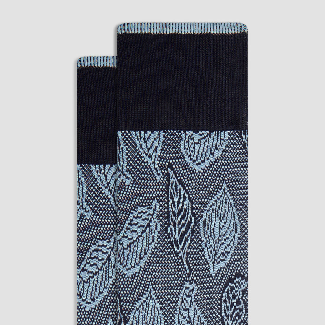 Leaf Pattern Mid-Calf Socks