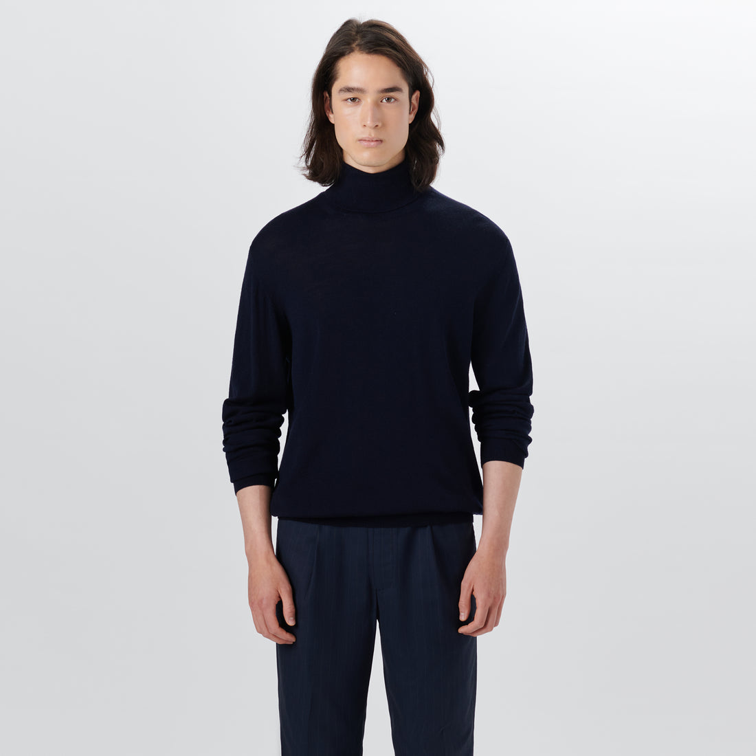 Super Merino Turtle Neck Solid Sweater