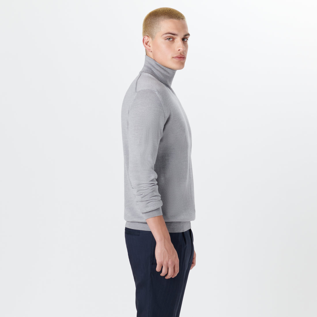 Super Merino Turtle Neck Solid Sweater