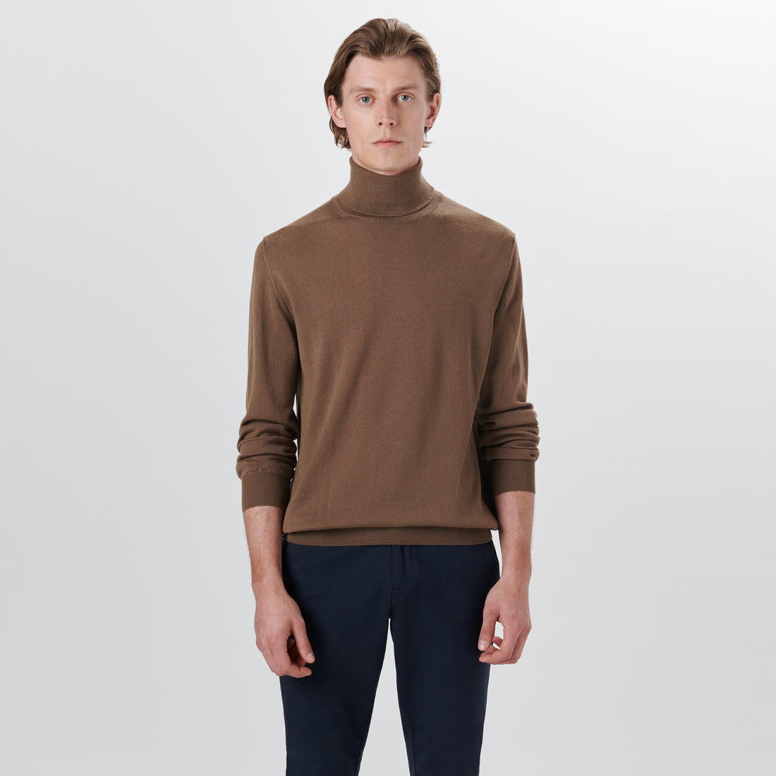 Super Merino Turtle Neck Solid Sweater